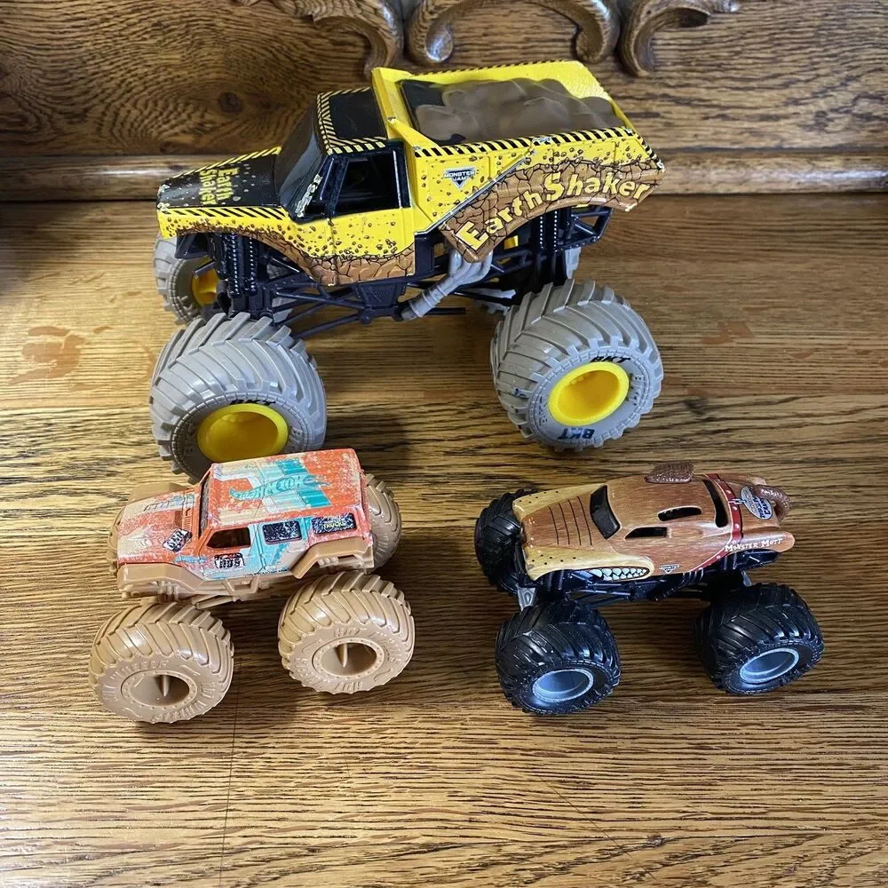 Lot of 3 Toy Monster Trucks Earth Shaker Hot Wheels Monster Mutt 4 & 8 Inch